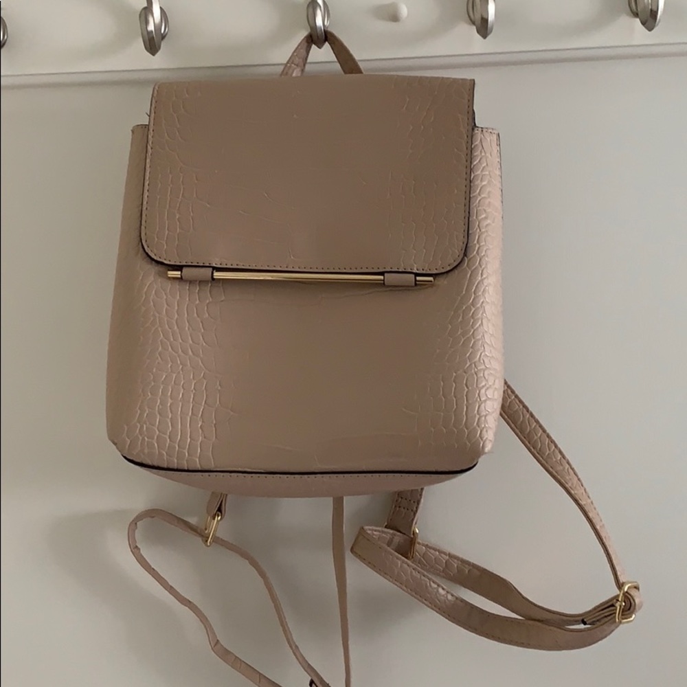🌸 2/$20 Small pink backpack